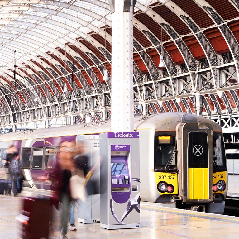 heathrow express at paddington station