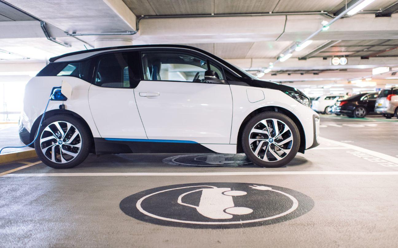 Heathrow short stay parking Heathrow