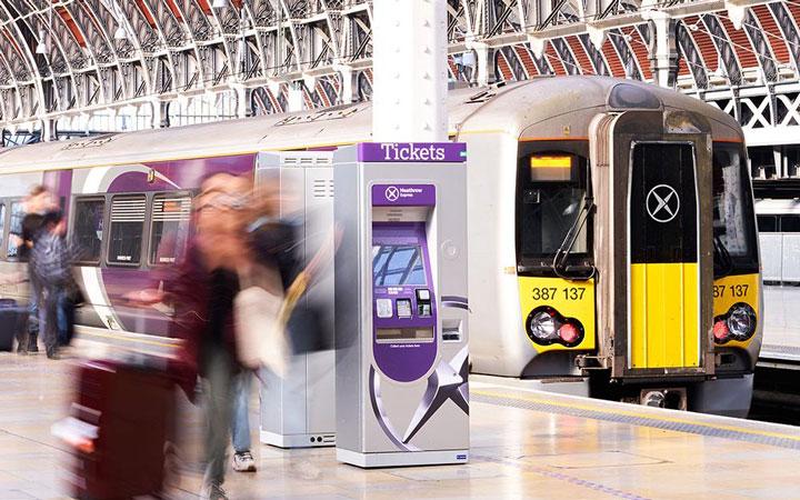 heathrow express at paddington station