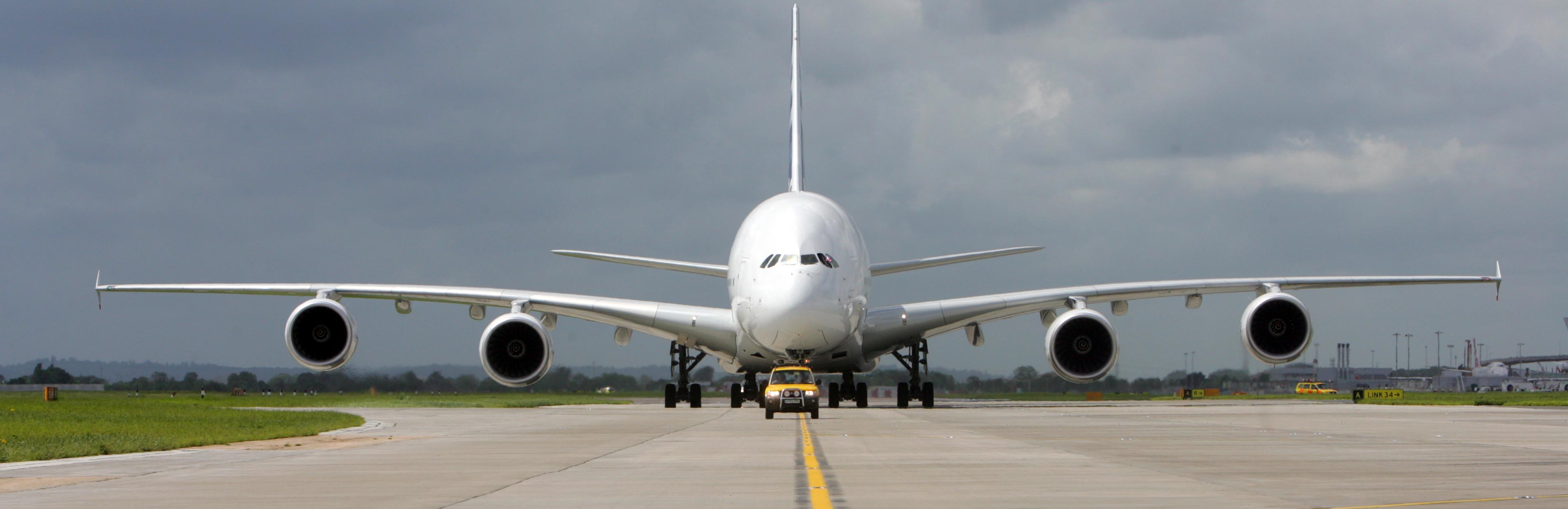 Plane spotting: Airbus A380 | Heathrow